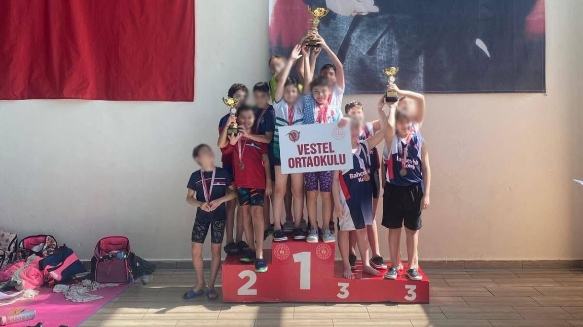 Okullar Arası Yüzme Müsabakası